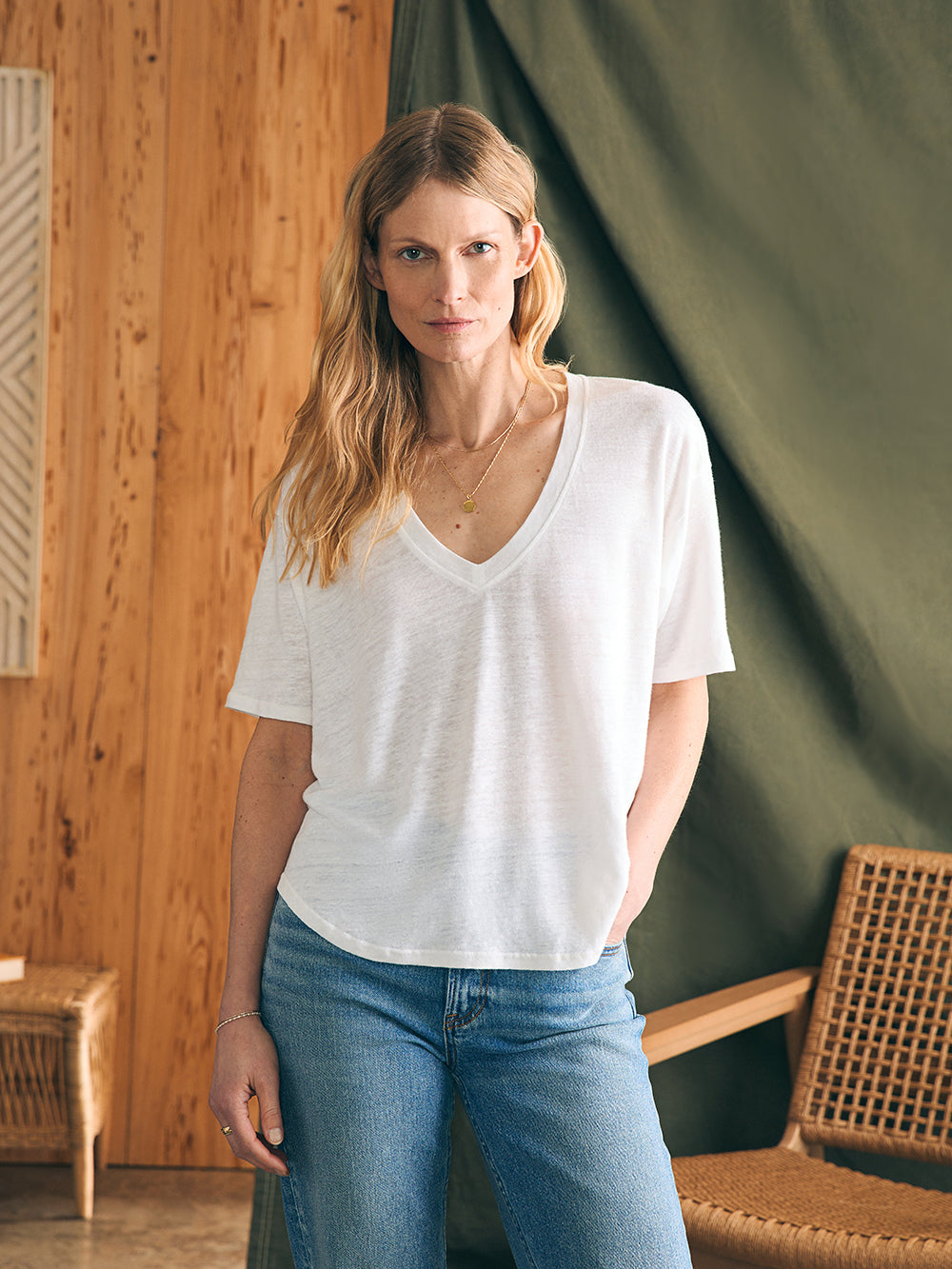 Womens - Linen V Neck Tee | White