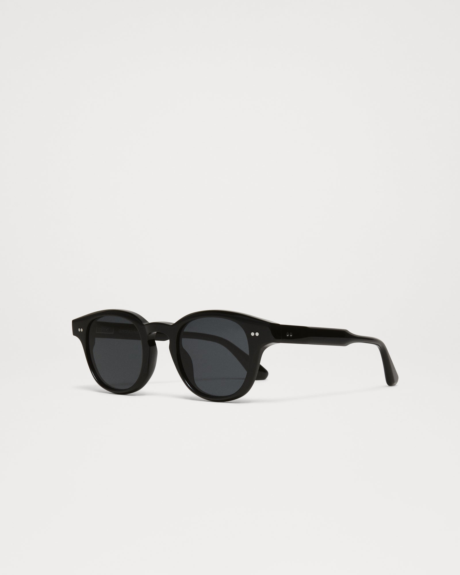 01 | Black