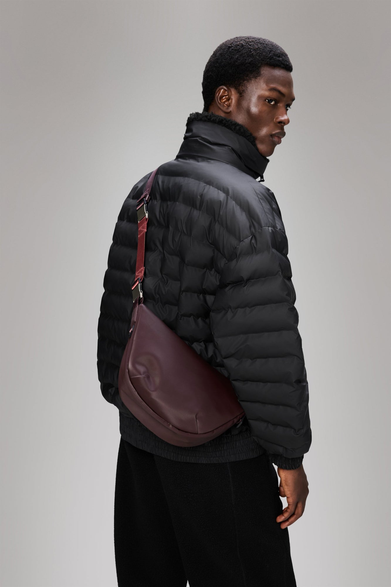 RAINS Valera Shoulder Bag Depth 7.70L H22 x D10 x W35 cm Crossbody