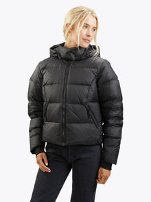 [info]--Amanda is 5'9 and wears a size S