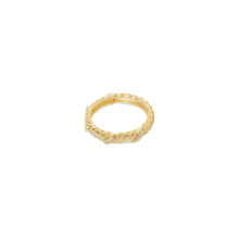 gold twisted band ring with zirconia stone