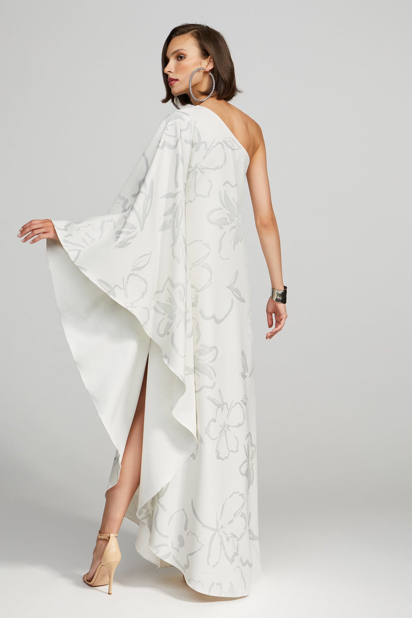 Halston | Nevean Caftain In Foil Crepe | Inked Floral
