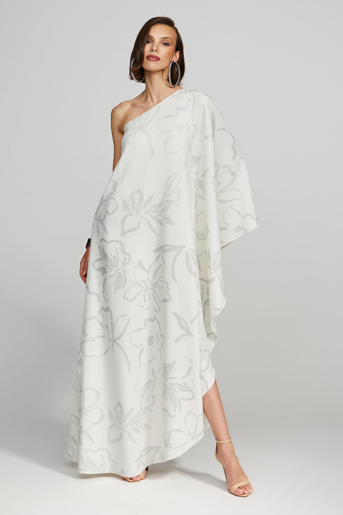 Halston | Nevean Caftain In Foil Crepe | Inked Floral