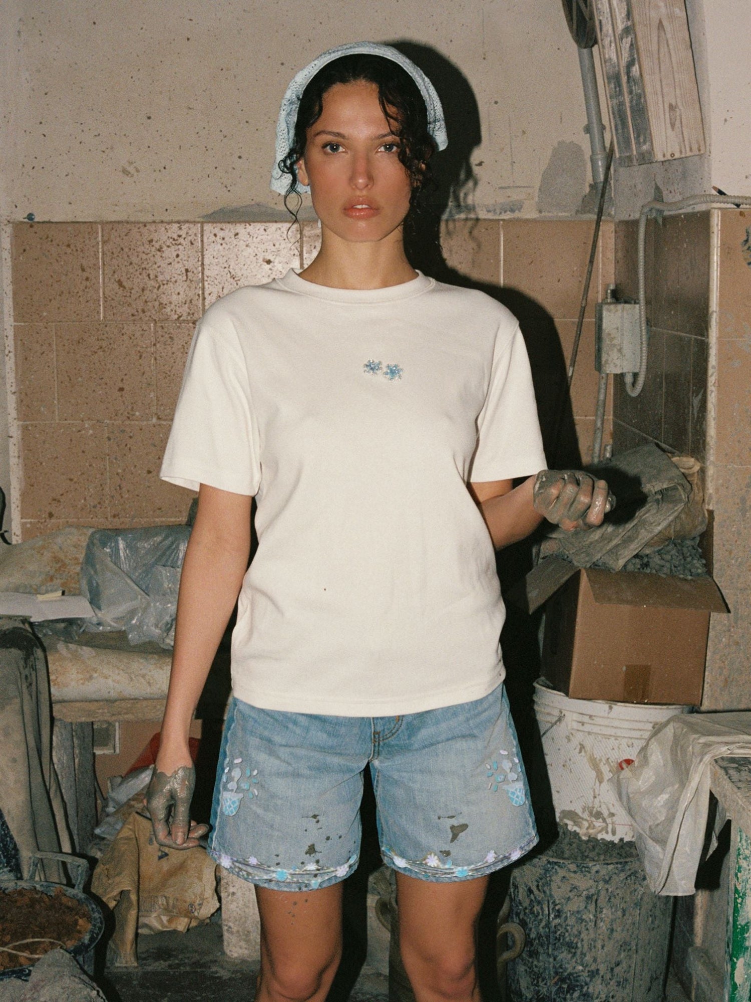 Jas Embroidered Short | Light Wash