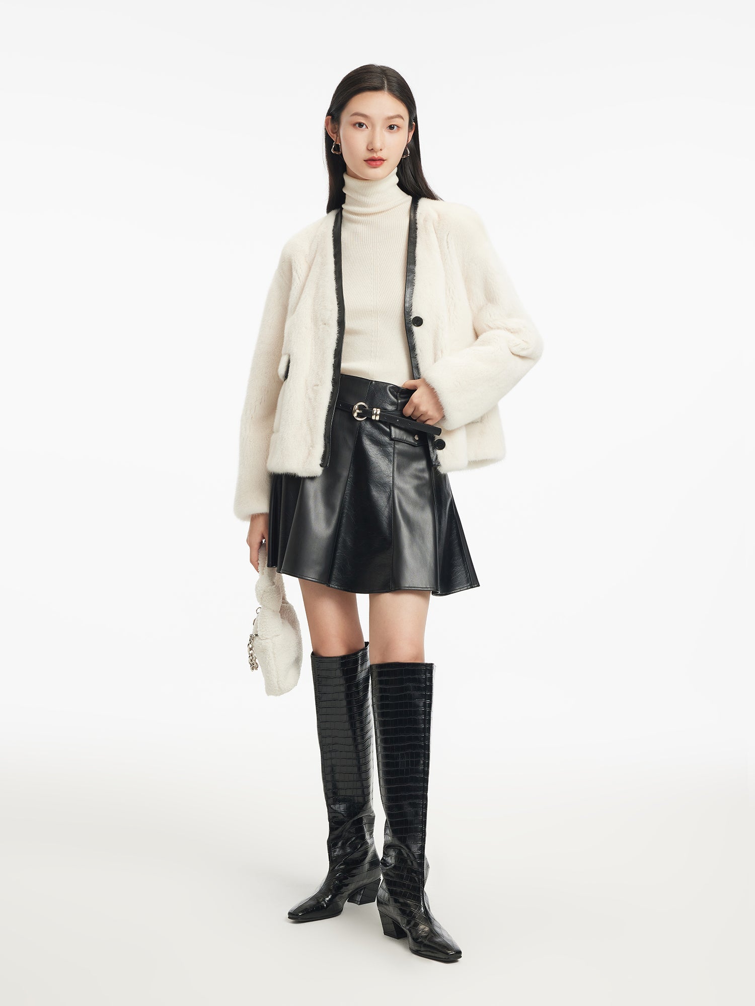 Turtleneck Cashmere Sweater | White