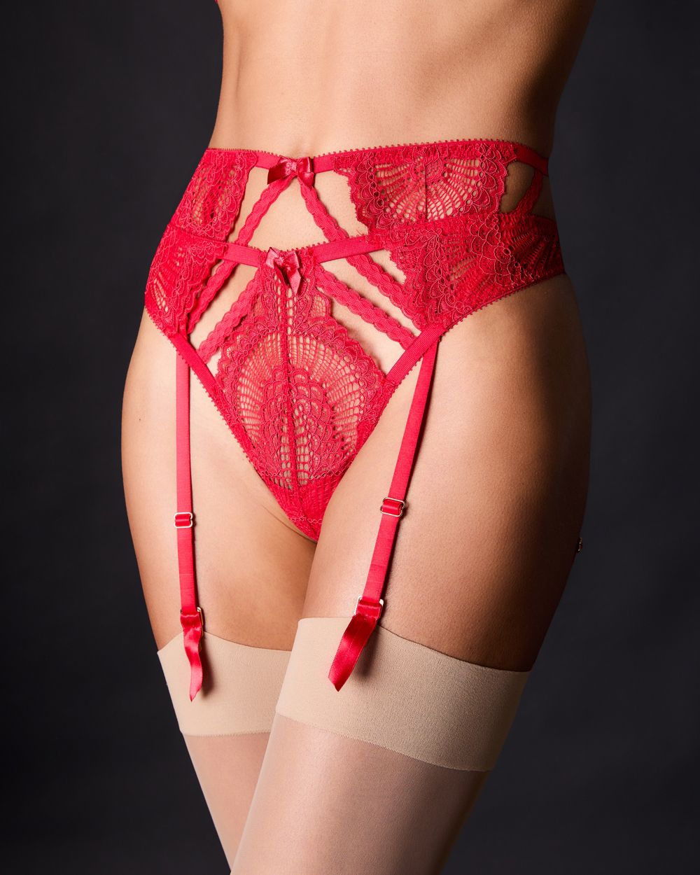 Women | Natalia Suspender Belt | Scarlet