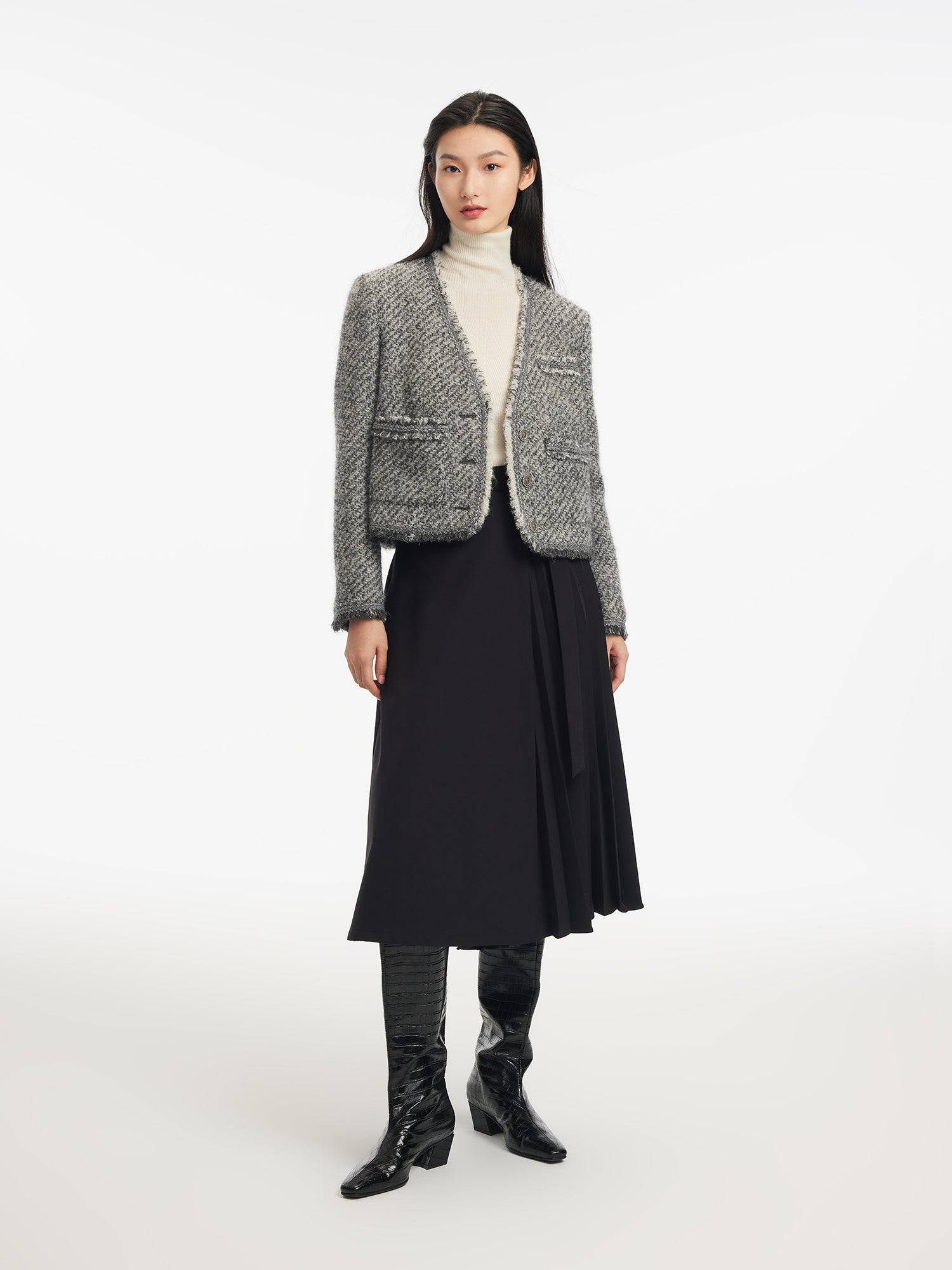 Turtleneck Cashmere Sweater | White