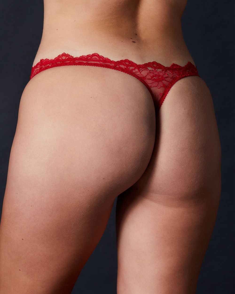 Women | Anais Thong | Scarlet