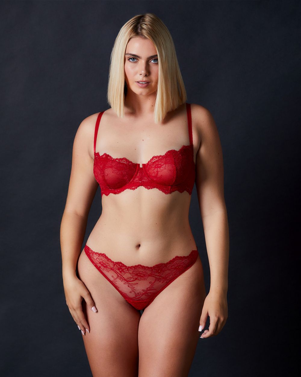 Women | Anais Thong | Scarlet