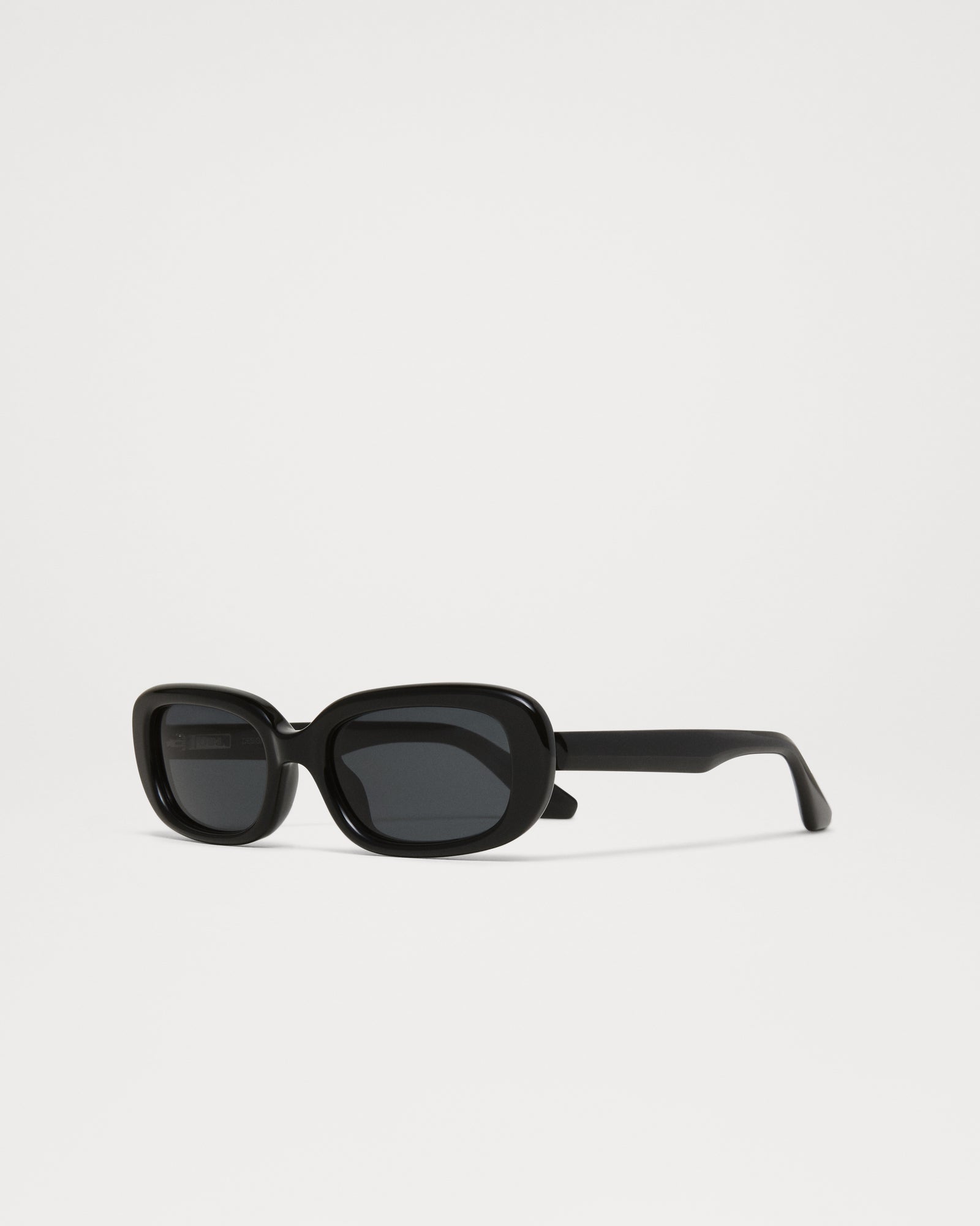 12 | Black