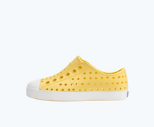 Side view of a Native Shoes Kids Jefferson Kids | Gone Bananas Yellow/ Shell White Footwear