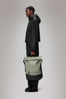 RAINS Trail Rolltop Backpack Drift 22L H47 x D13 x W36 cm Backpack