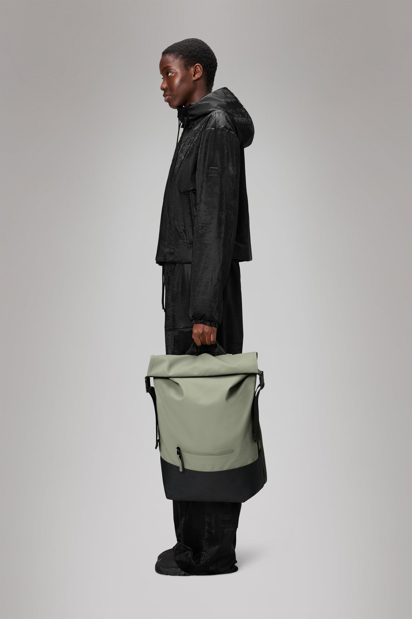 RAINS Trail Rolltop Backpack Drift 22L H47 x D13 x W36 cm Backpack