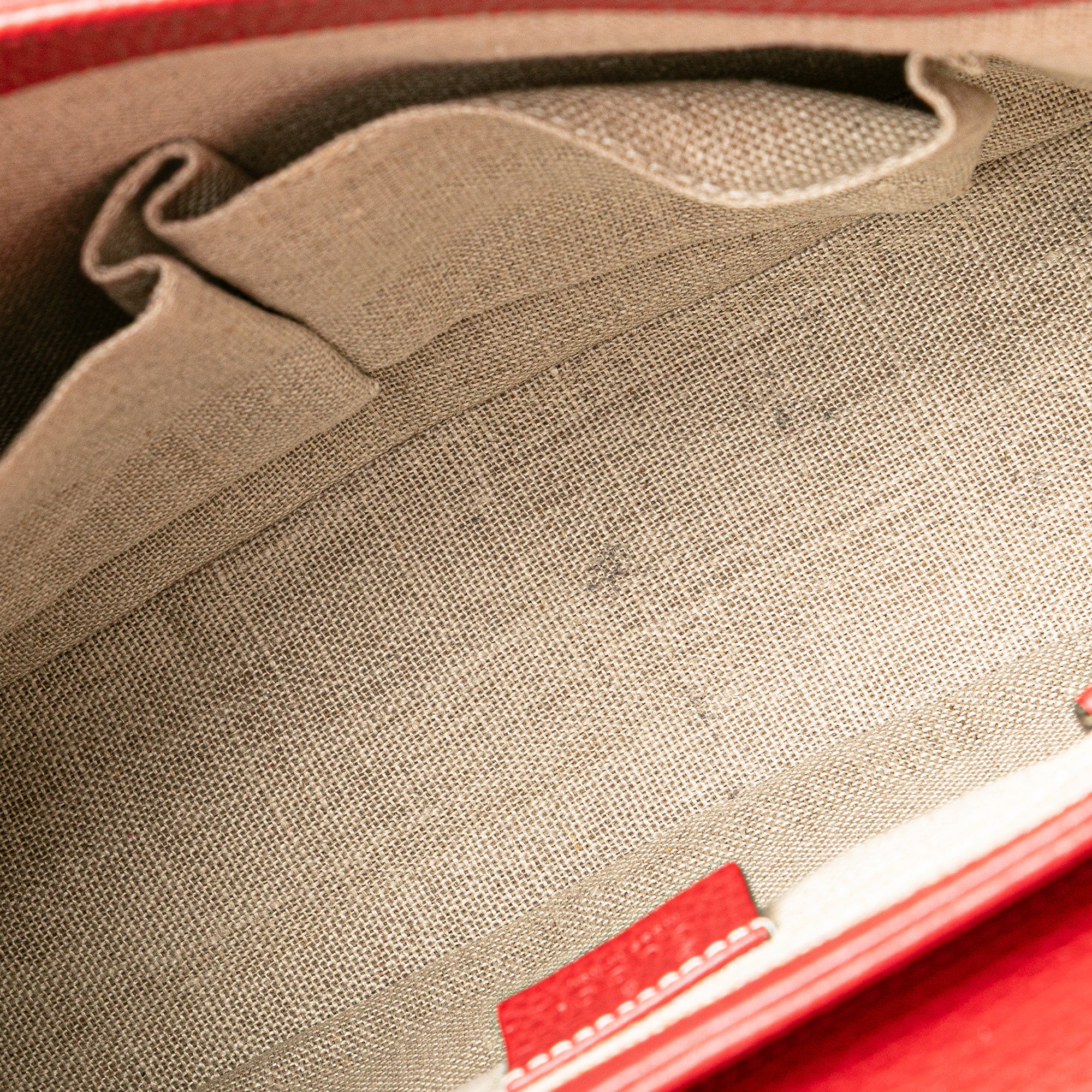 Gucci | Pre-Owned Medium Dollar Calf Interlocking G Satchel | Red