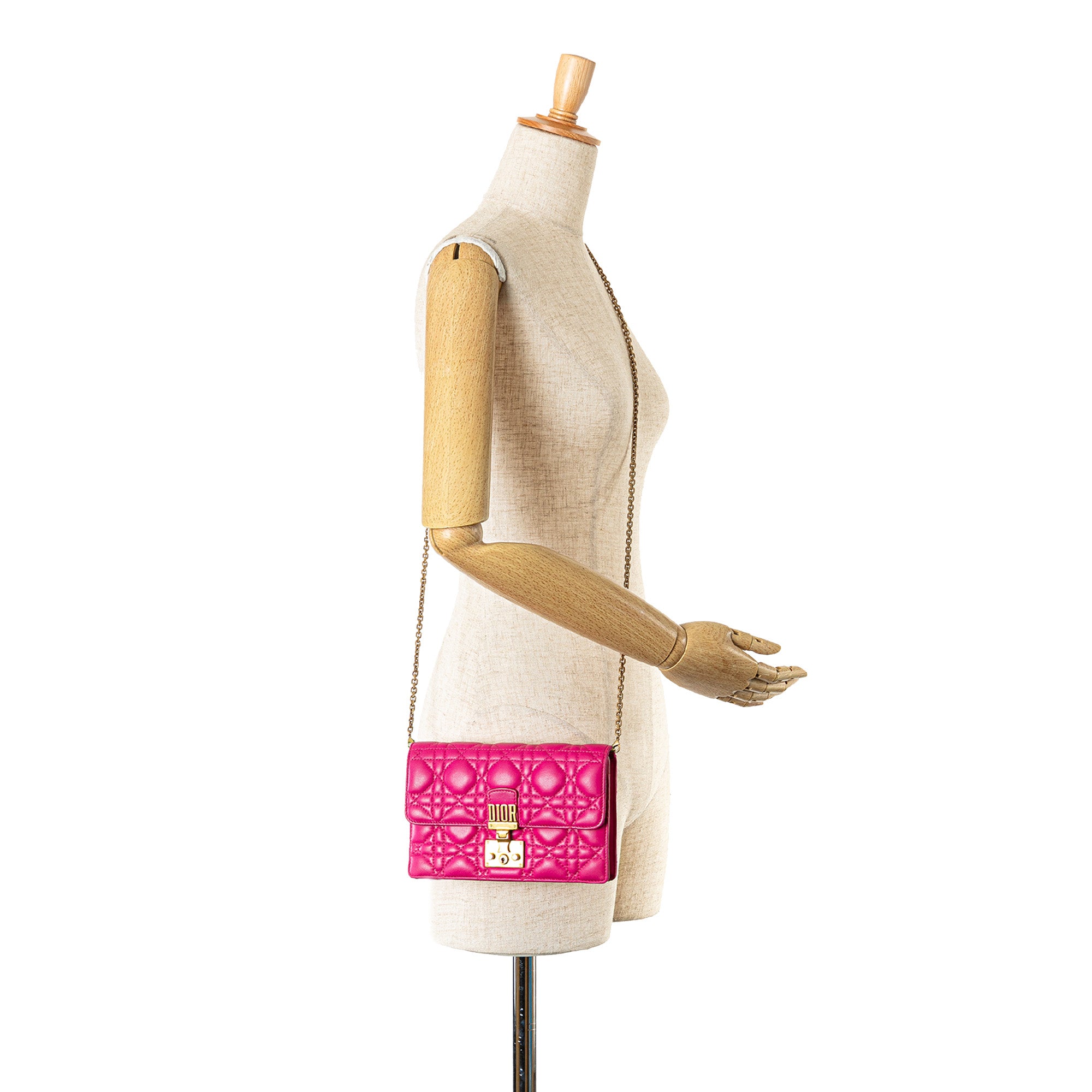 Dior | Pre-Owned Lambskin Cannage DiorAddict Wallet on Chain | Pink/Hot Pink