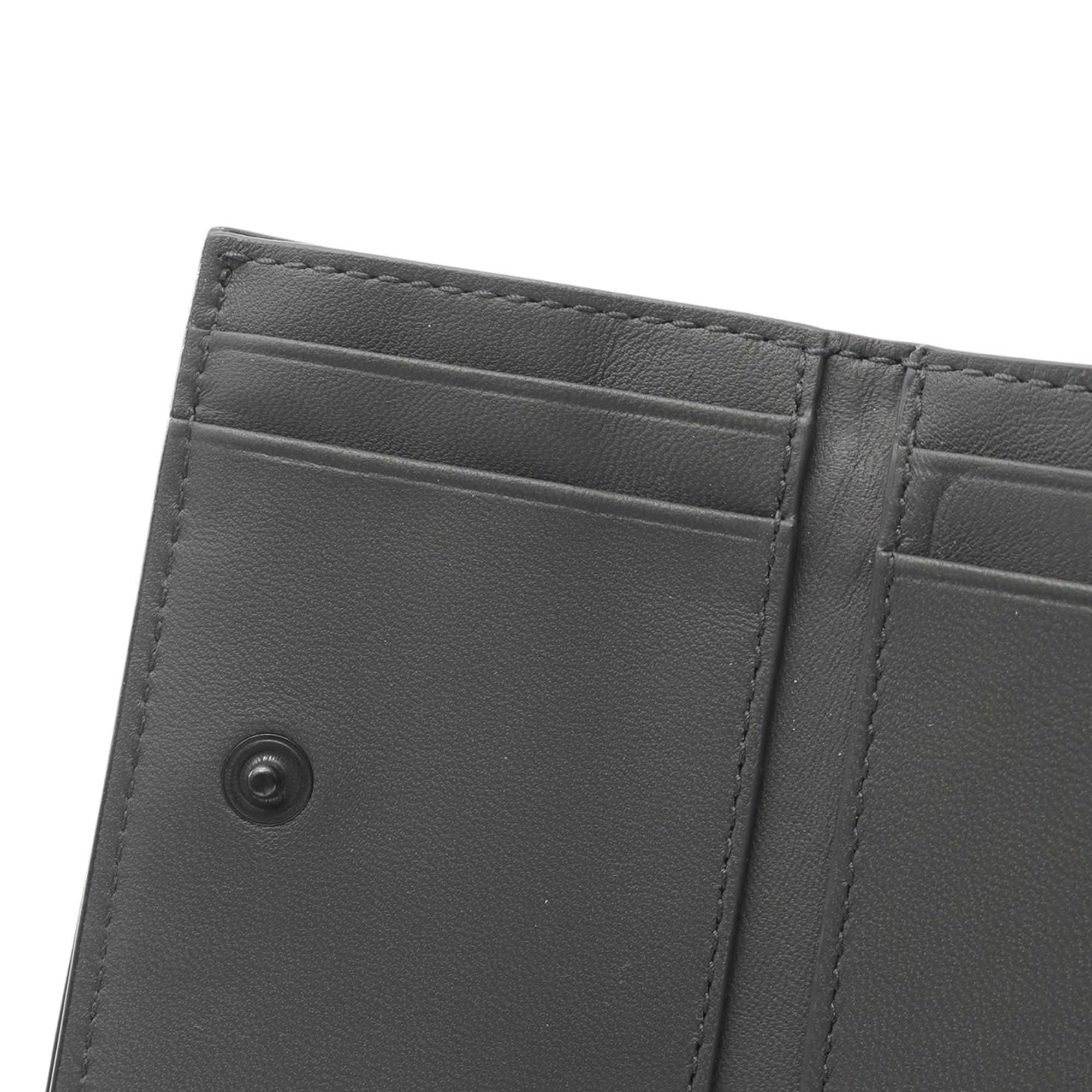 Bottega Veneta | Pre-Owned Nappa Intrecciato Trifold Wallet | Black