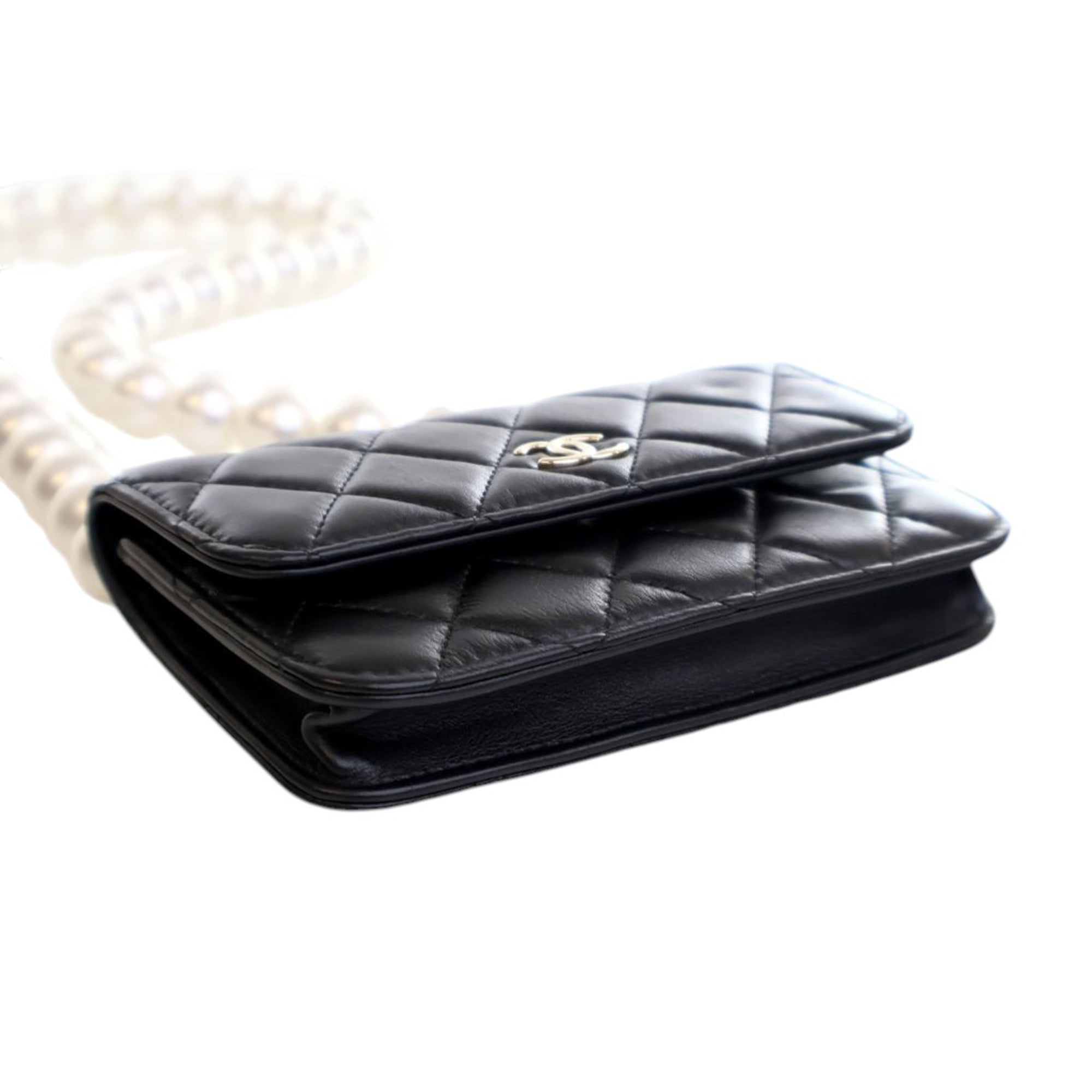 Chanel | Pre-Owned Quilted Lambskin Maxi Pearls Clutch With Chain | Black