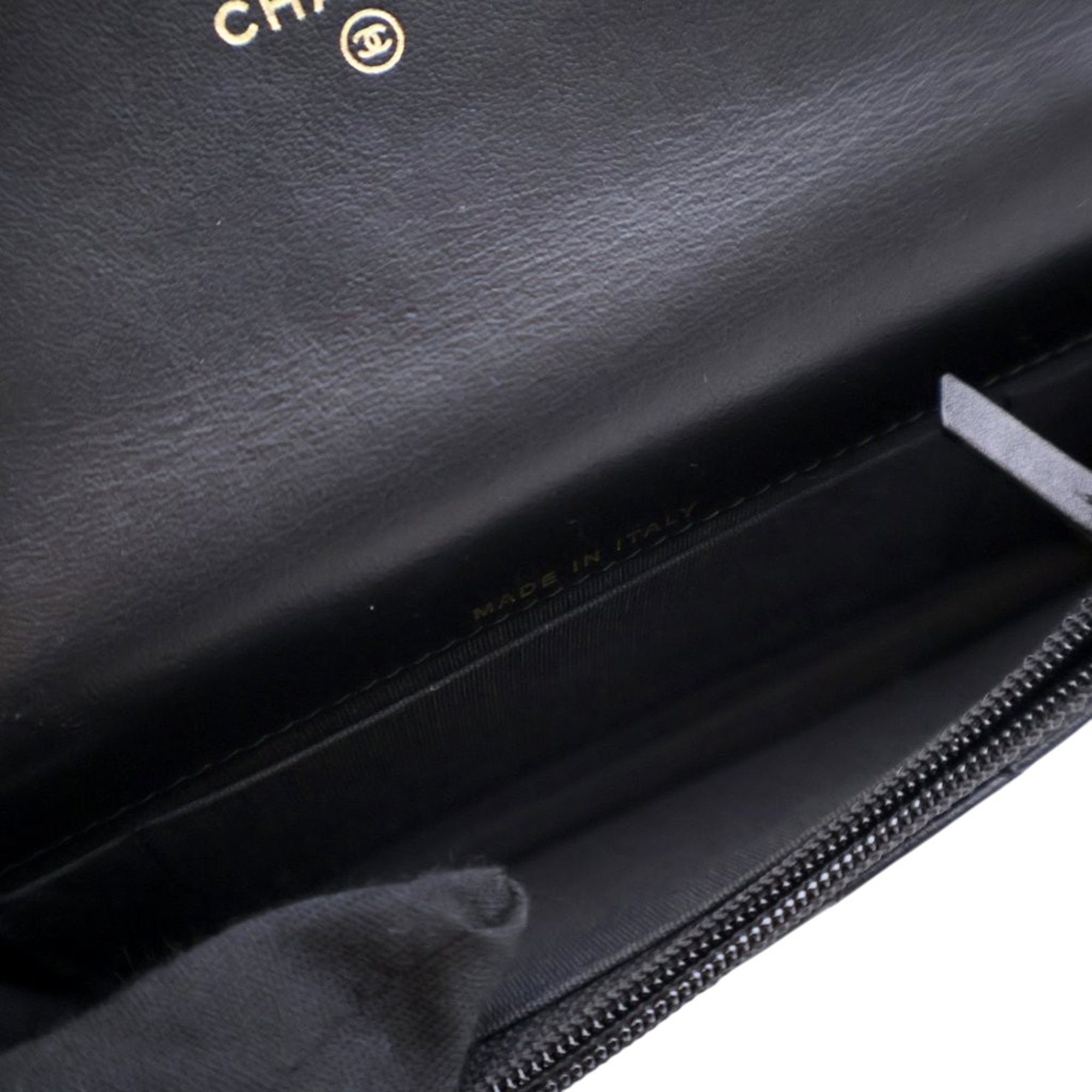 Chanel | Pre-Owned Quilted Lambskin Maxi Pearls Clutch With Chain | Black