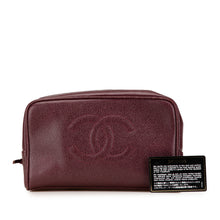 Chanel | Pre-Owned CC Caviar Pouch | Red/Burgundy