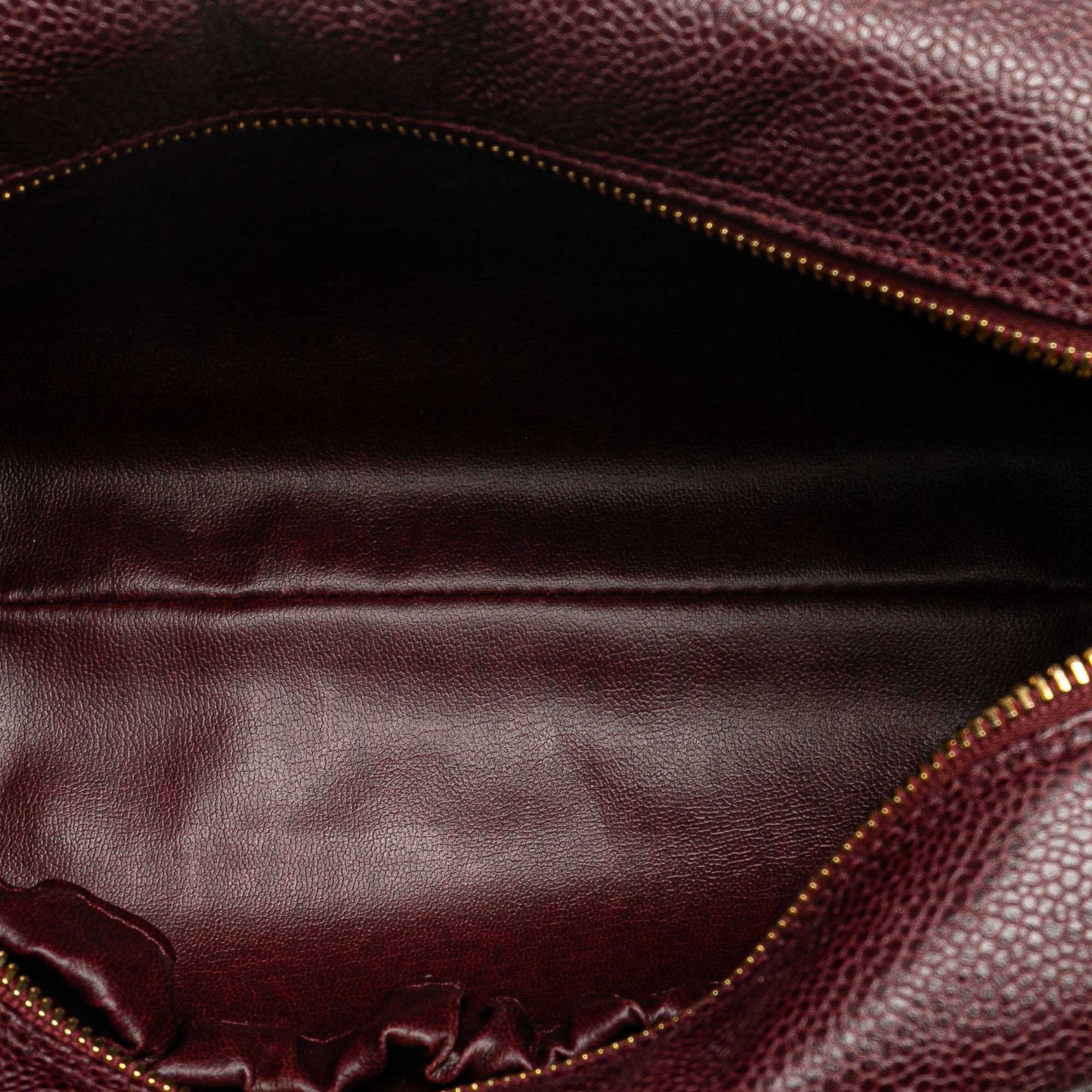 Chanel | Pre-Owned CC Caviar Pouch | Red/Burgundy