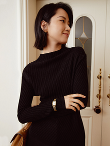 Half-High Collar Knit Top | Black