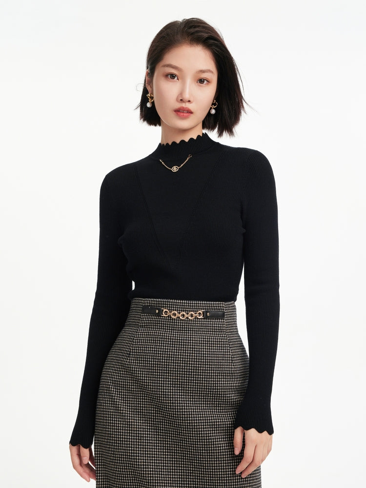 Wool Fit Long-Sleeves Sweater Top with Chain | Black