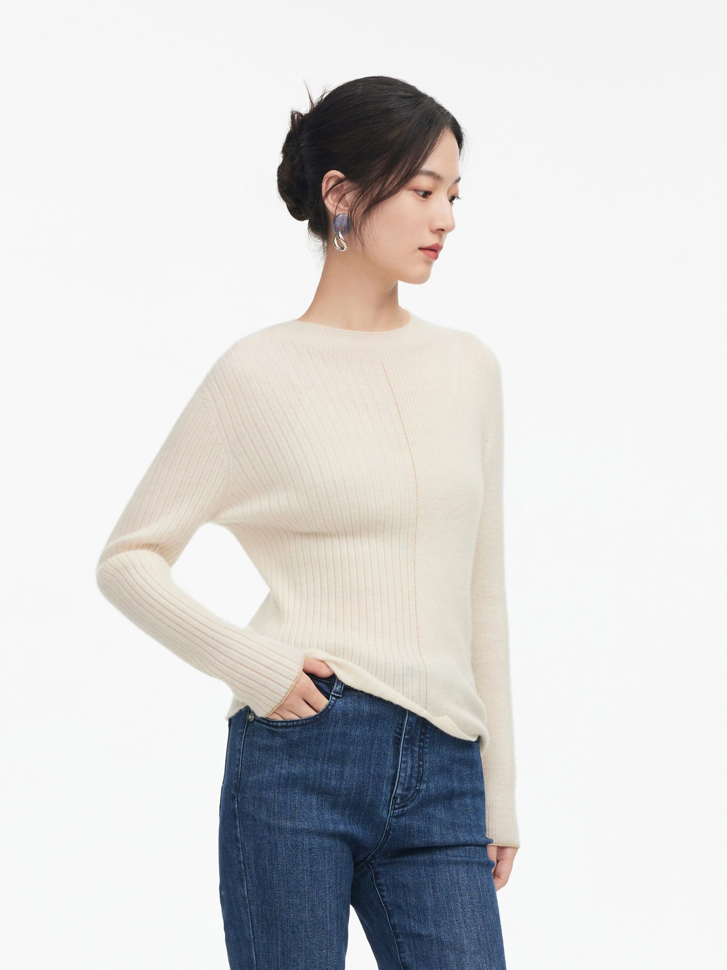 Stand-Up Collar Cashmere Knit Top | White