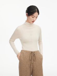Turtleneck Cashmere Sweater | White
