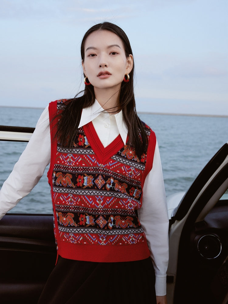 V-Neck Knit Vest | Red