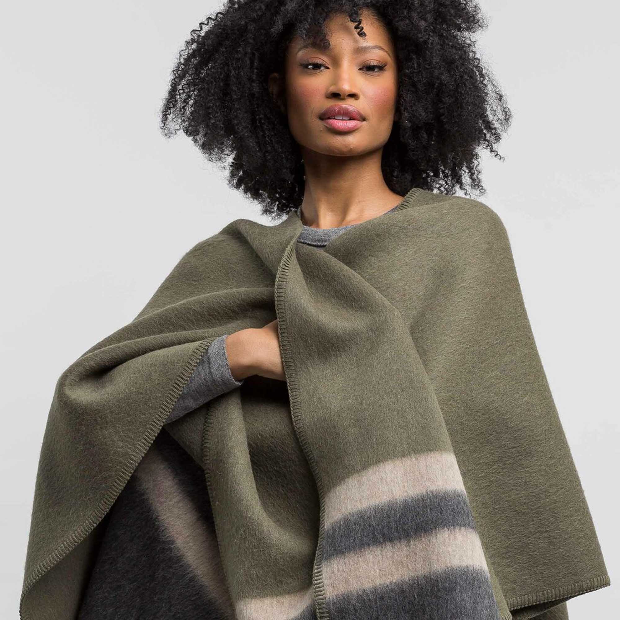Aspen Cape | Forest Green/Charcoal/Light Taupe