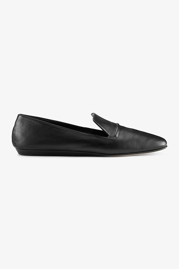 Packshot image of the Grace Loafer—Kidskin in Black | Grid Hover