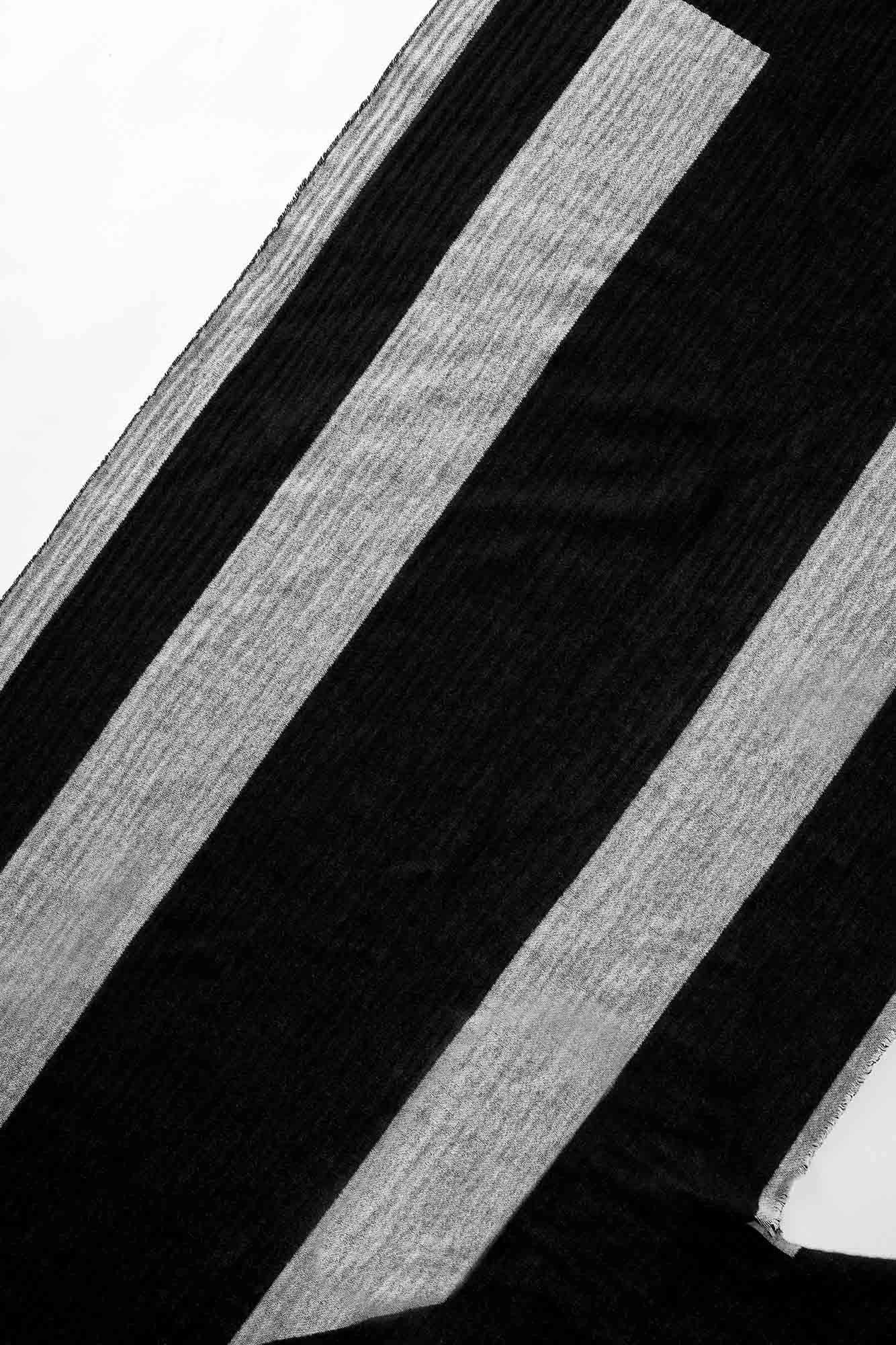 Womens | Icon Poncho | Black/Cool Gray