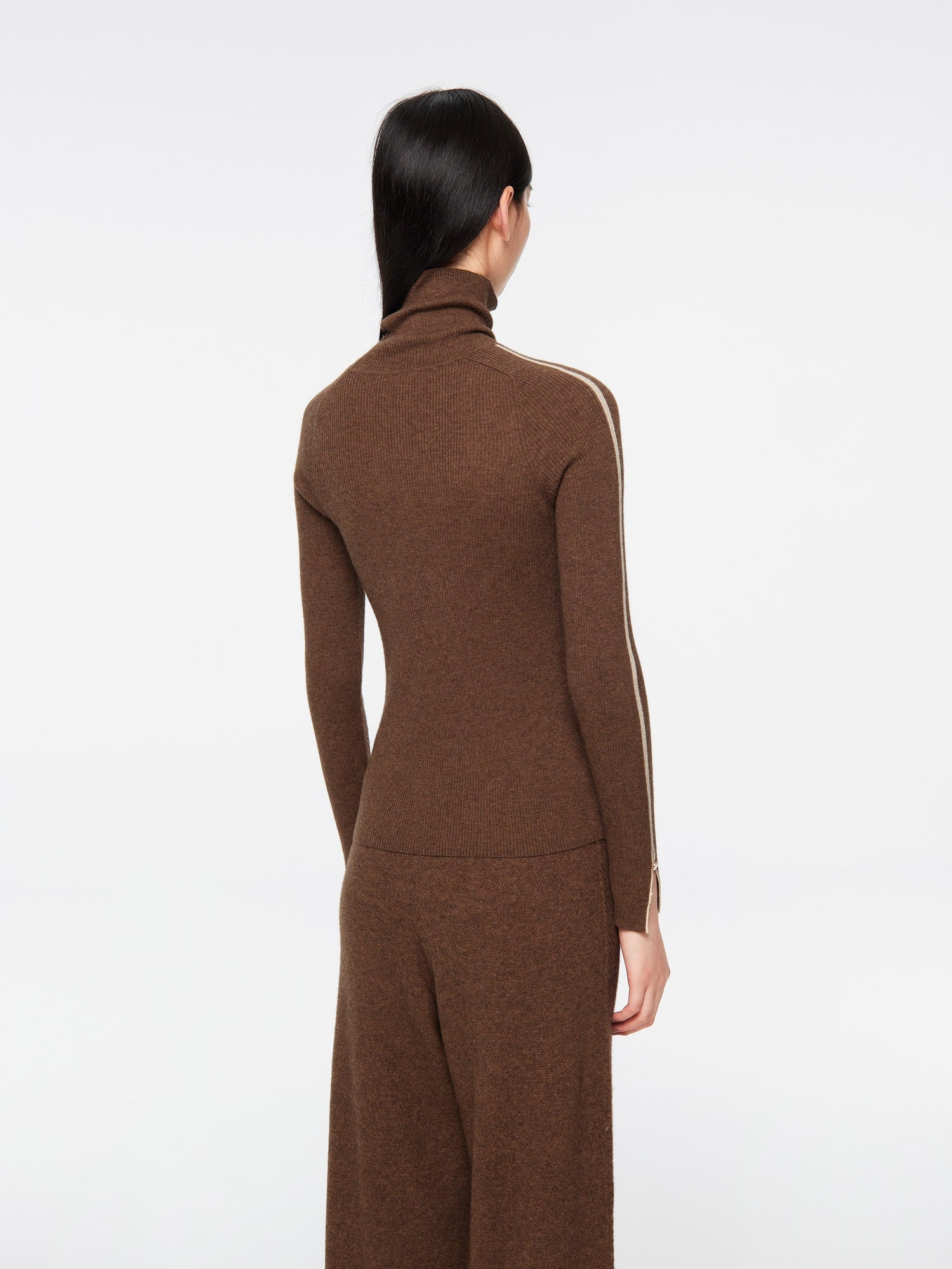 No-Dye Yak Cashmere Knit Top | Brown