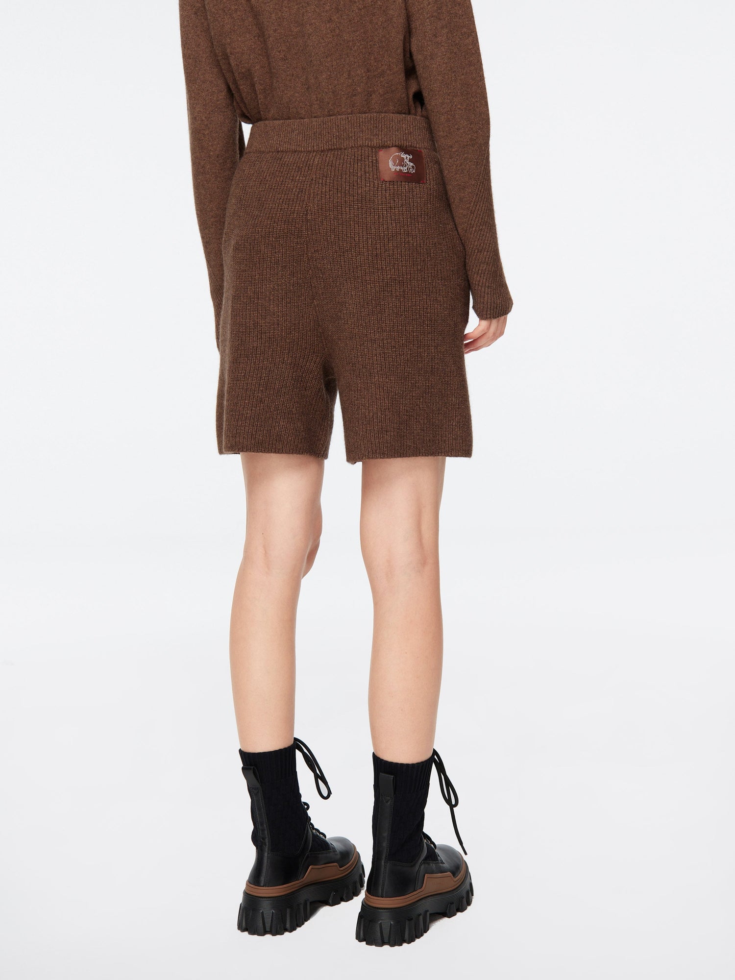 High-waisted Knitted Shorts | Brown