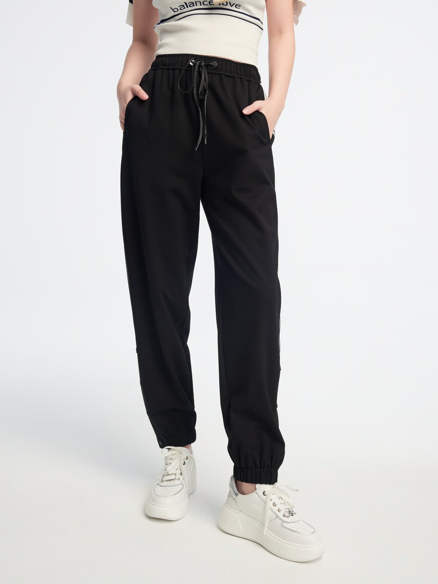 high-waisted tapered pants | Black
