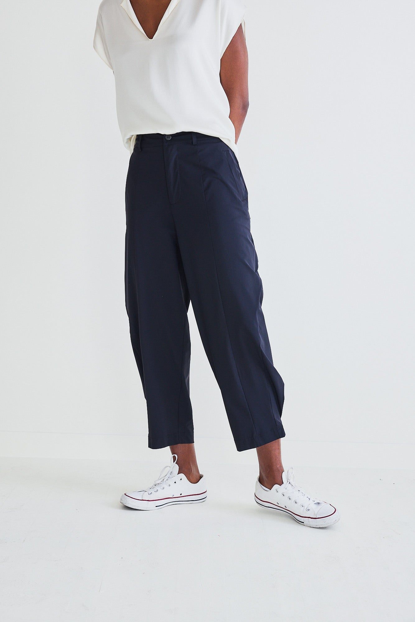 Detail Oriented Tapered Pants | Black