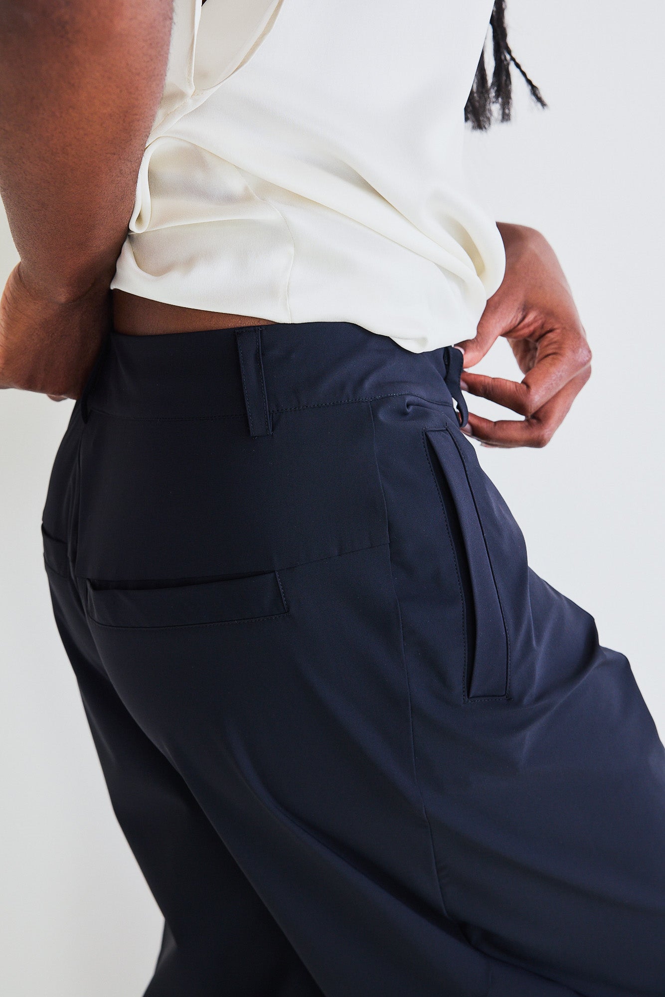 Detail Oriented Tapered Pants | Black