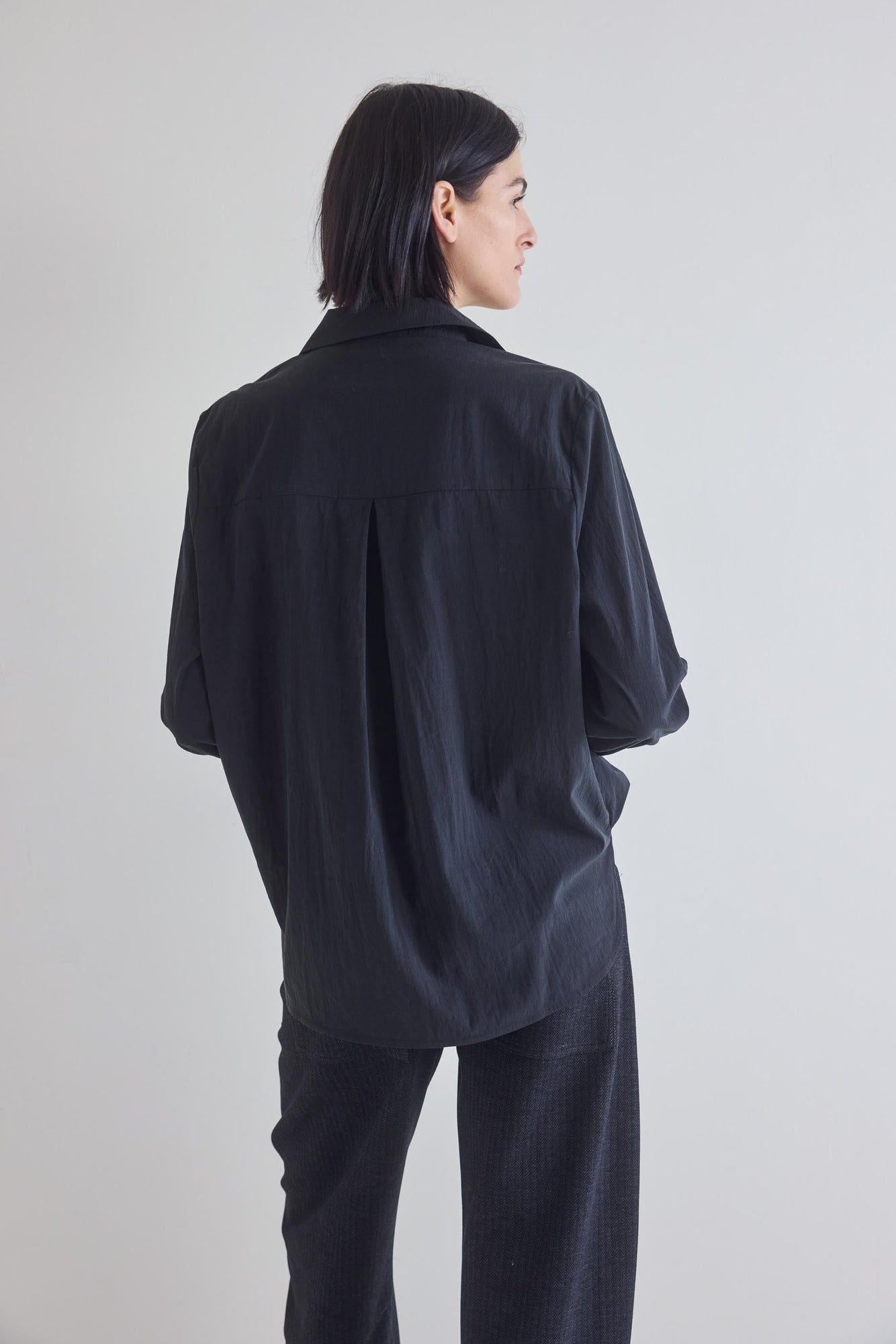 The Light Poplin Classic Blouse | Black