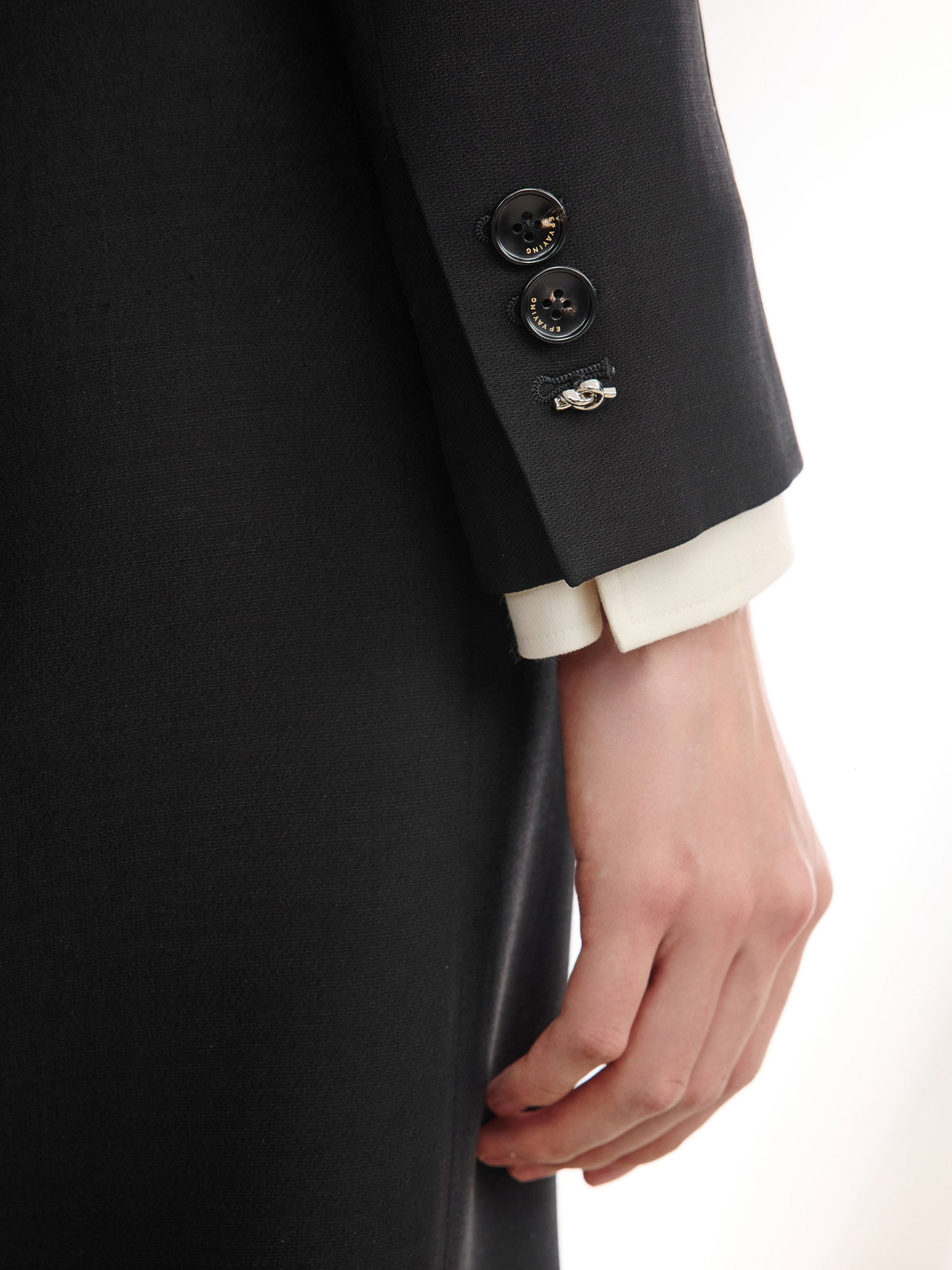 Subtle Shoulder Embroidery Blazer | Black