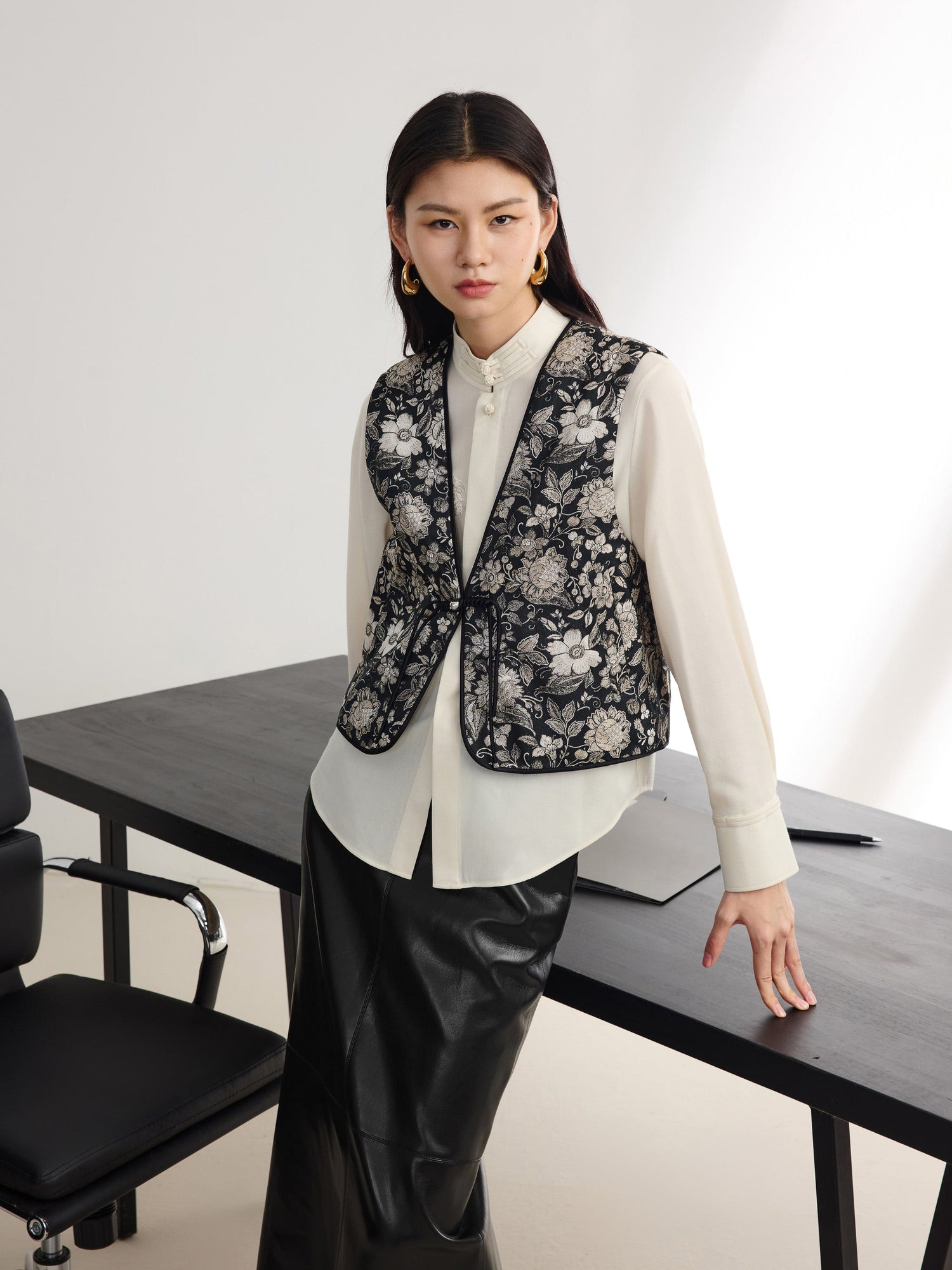 Floral Print Vest | Black