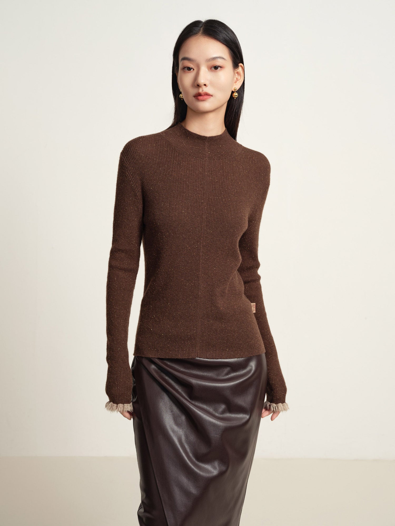 Long Sleeve Form-Fitting Knit Turtleneck | Brown