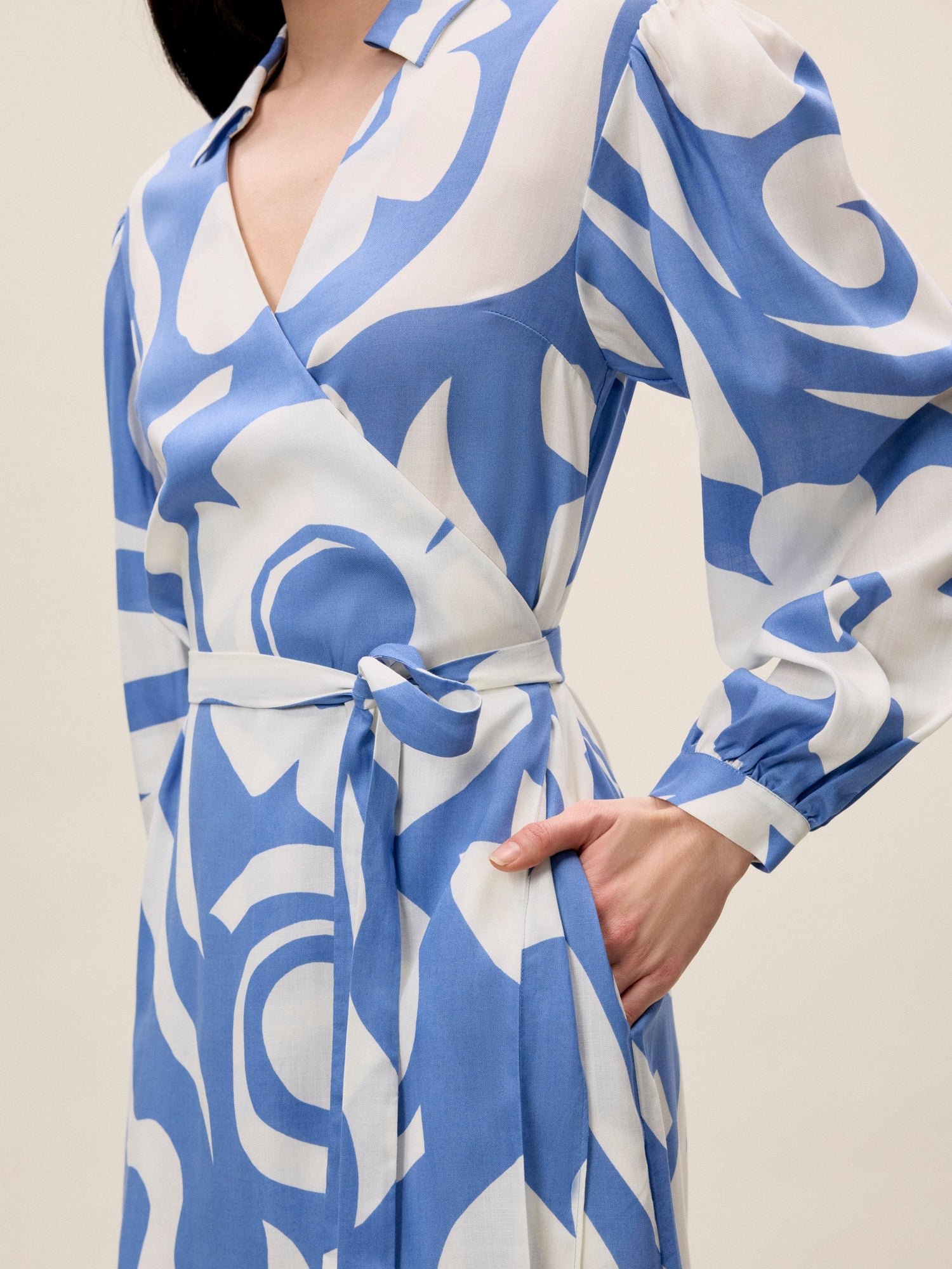 Silhouette Fleur Long Sleeve Whisper Dress | French Blue Combo