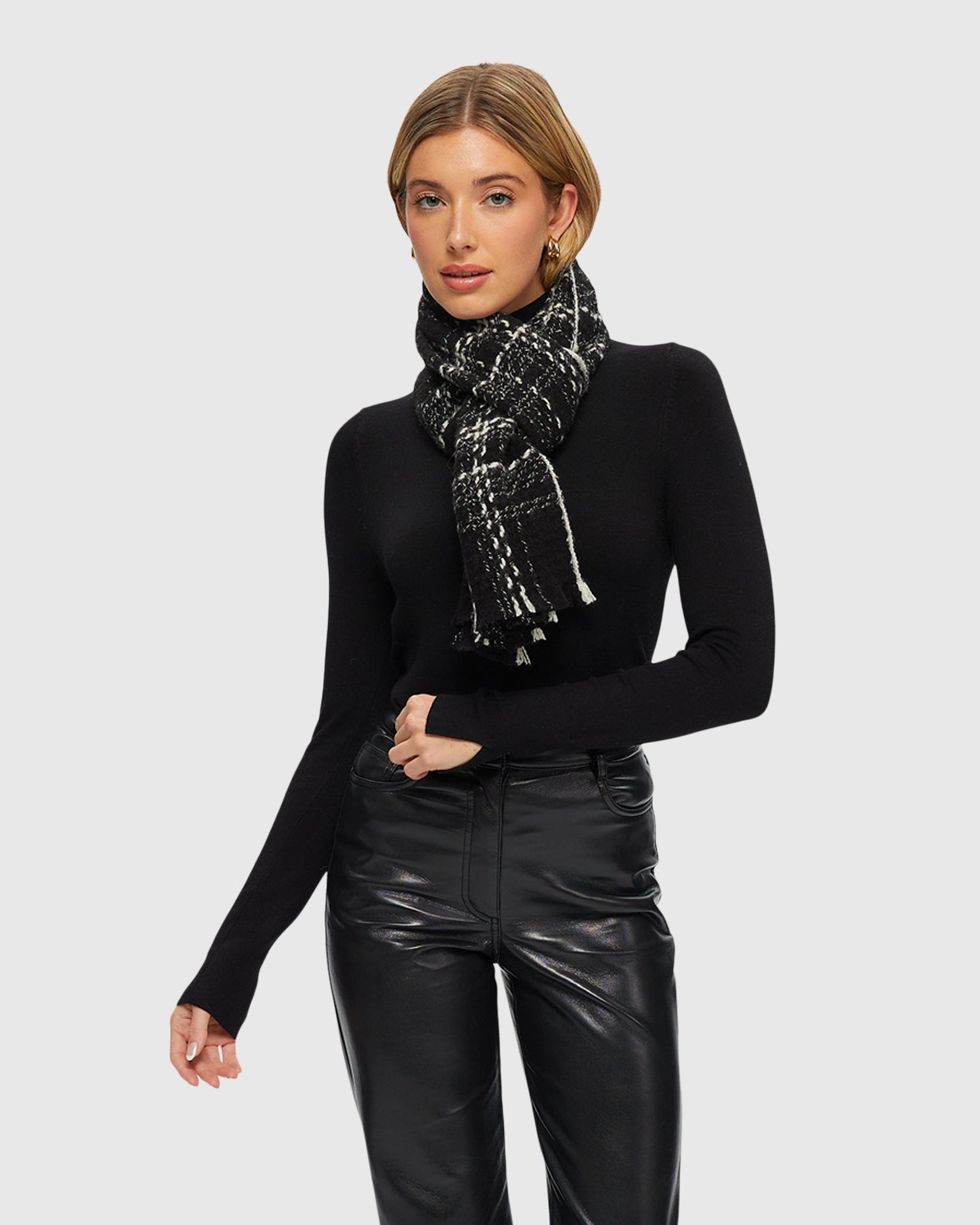 Knit Select Cashmere Shawl | Black/White