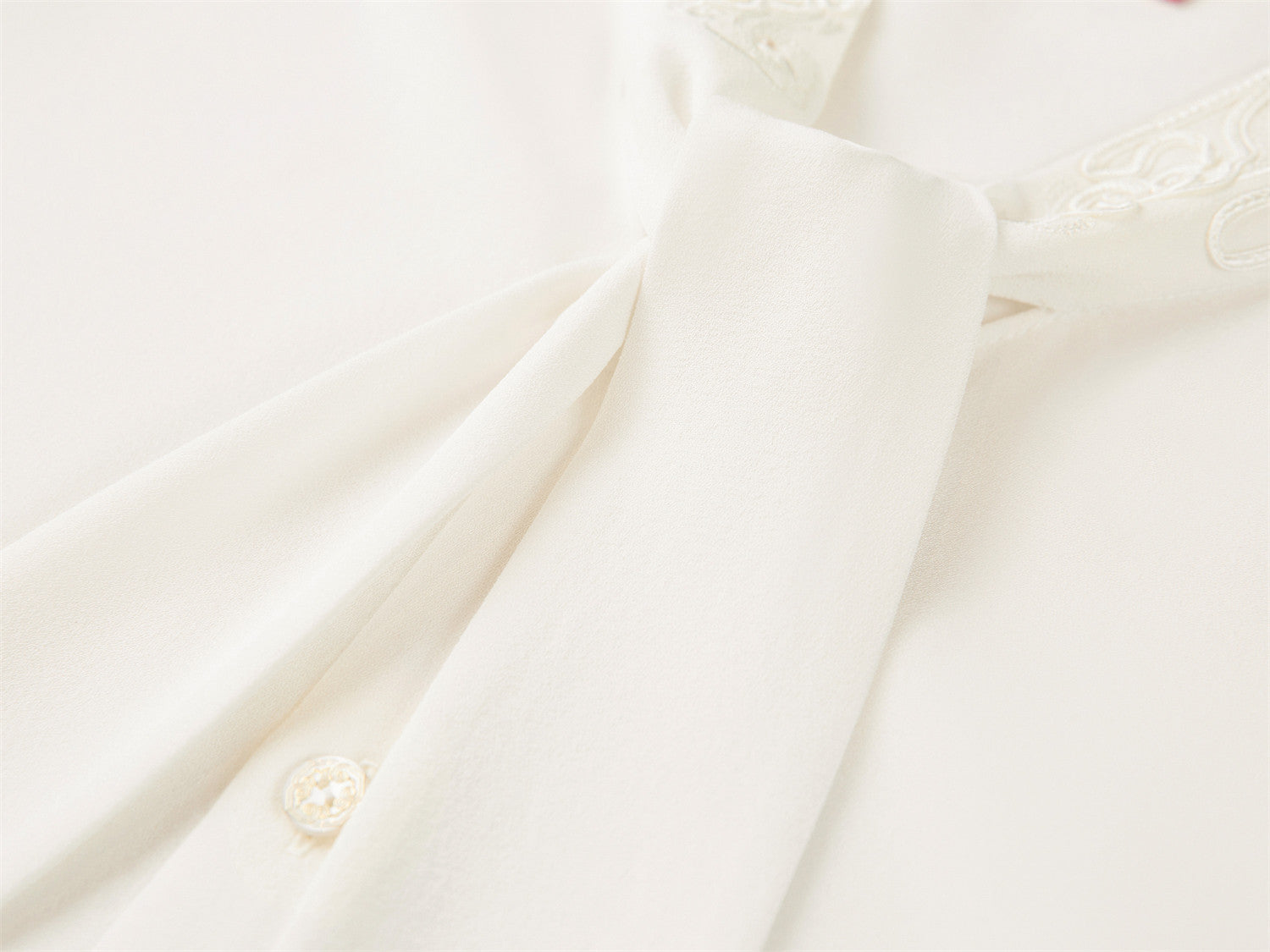 Silk Ribbon Embroidery Collar Shirt | White