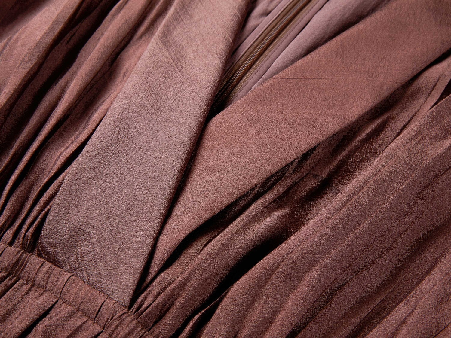Waist-fitted Dress | Brown
