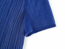 V-neck Waist-fitted Dress | Blue