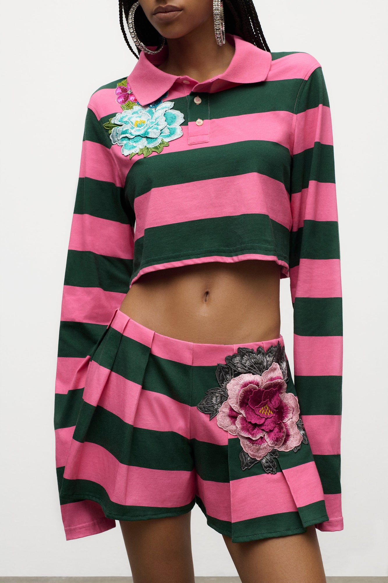 Embroidered Flower Rugby Stripe Pleated Short | Pink/Green