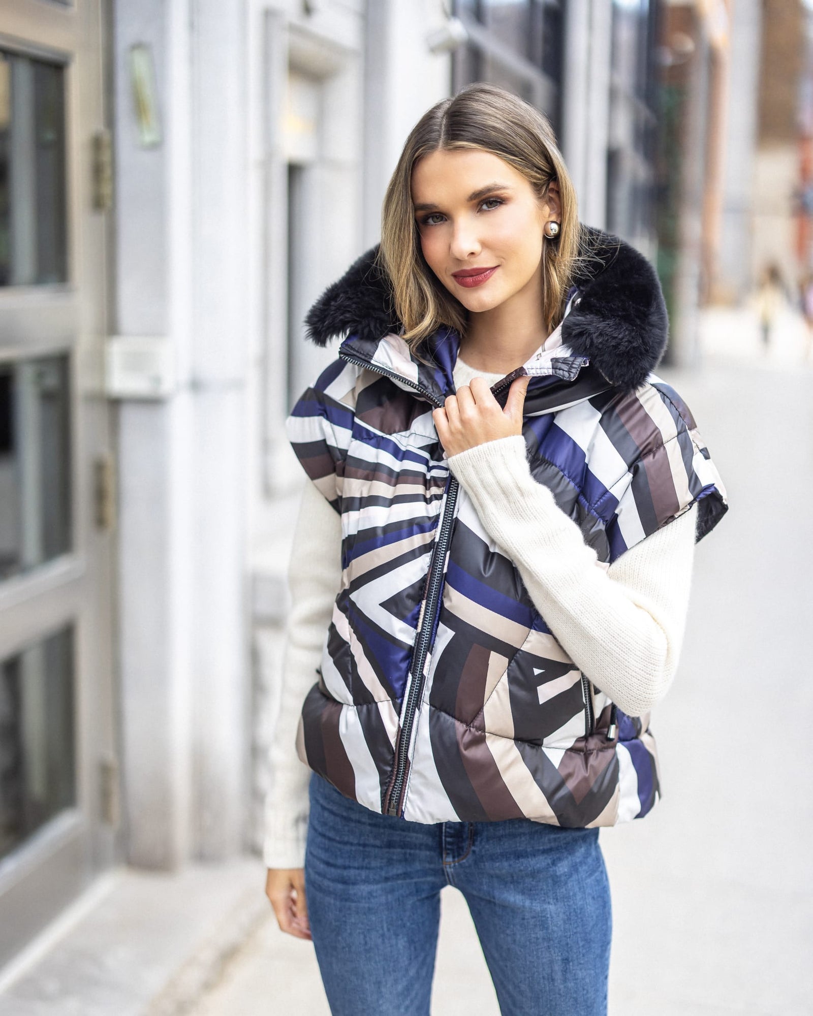 Après-Ski Vest With Detachable Toscana Lamb Hood Trim | Navy/Brown Swirl/Black