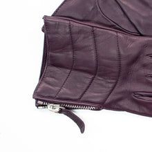 Womens | Short Quilted Leather Gloves | Dark Currant