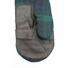 Mens | Fabric Mittens with Deerskin Palm | Black/Green